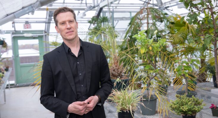 El uso y la importancia de los herbarios crecen con el cambio climático - Harvard Gazette