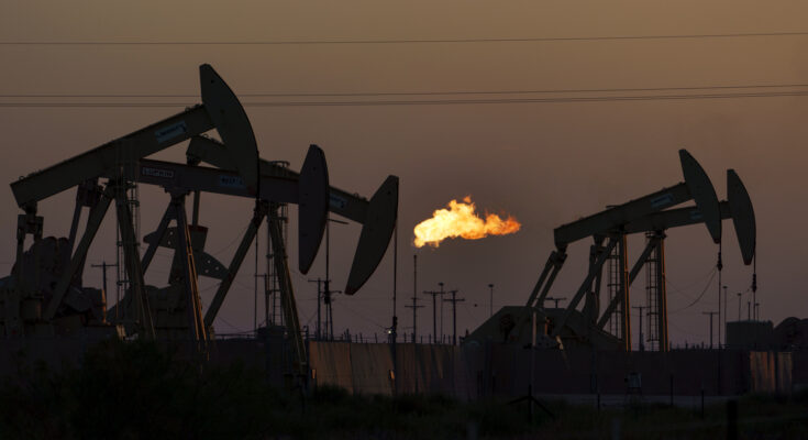 La SEC obliga a las empresas a revelar información sobre el cambio climático: NPR