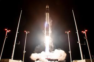 NPS reciente lanzamiento de satélites pequeños avanza Co