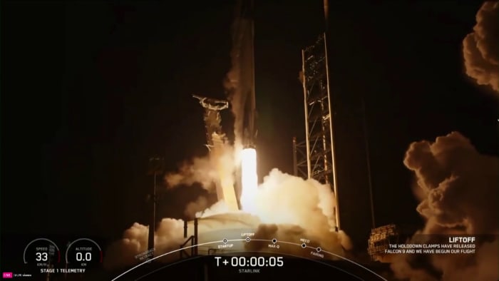 SpaceX lanzó otro lote de satélites Starlink frente a las costas de Florida