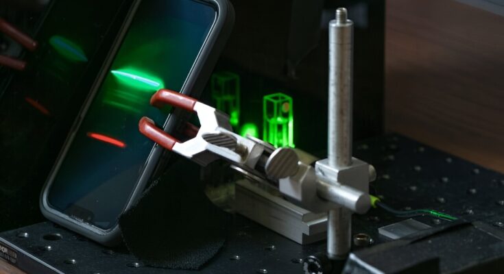 Un sistema de espectrómetro Raman de bajo costo basado en teléfonos móviles identifica biomoléculas desconocidas en minutos