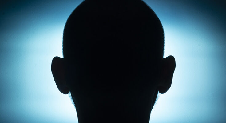 Los científicos primero golpean la luz a través de la cabeza de un hombre: Signcial