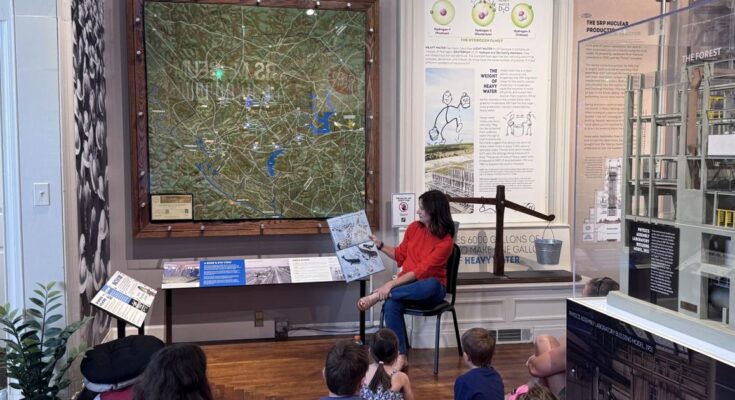 Los niños de SRS Museum Iken no se sumergen en la ciencia