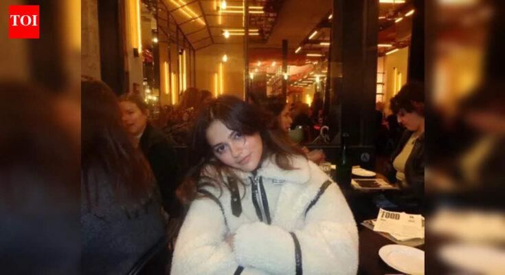 Aneet Padda comparte la diversión de 'Paddas en París'; Se vislumbra un viaje feliz, ella admite que extraña a sus seres queridos Hindi Movie News