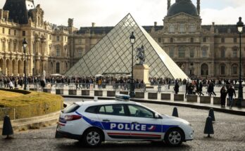 Fiscal de París dice que hay 4 más arrestados por robo de joyas del Louvre por valor de 102 millones de dólares