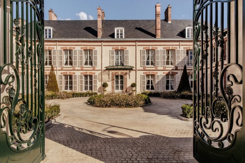 Entrada a la casa de la Bella Época