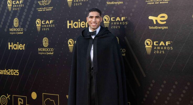 Achraf Hakimi del Paris Saint-Germain es elegido Jugador del Año en los Premios CAF 2025