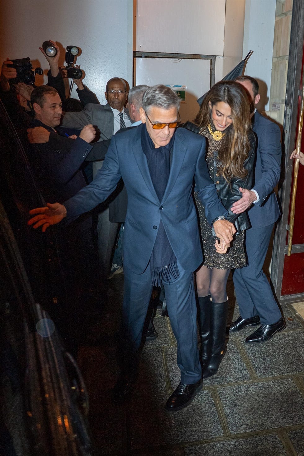 París, Francia Adam Sandler y George Clooney en su película de Netflix París, Francia Adam Sandler y George Clooney en su película de Netflix