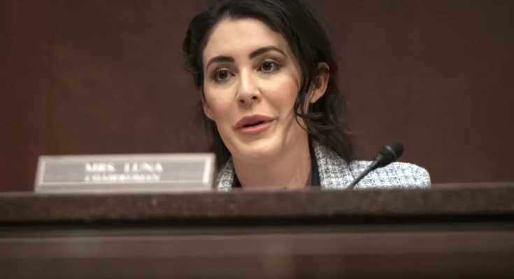 Anna Paulina Luna quiere imagen del cometa, 'visita interestelar' al sistema solar