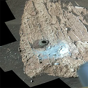 El rover Perseverance Mars de la NASA utilizó su instrumento Mastcam-Z para observar la roca apodada. 