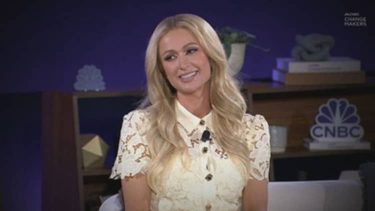 Un agente de cambio: el futuro empresarial de Paris Hilton, su defensa y su legado