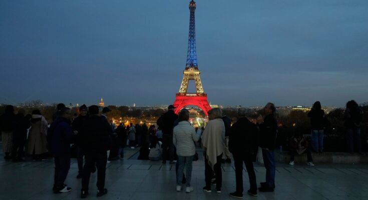 Francia rinde homenaje a las víctimas de los atentados de París hace 10 años