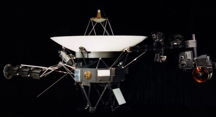 La nave espacial Voyager de la NASA descubrió una "pared" de 30.000 a 50.000 Kelvin en el borde de nuestro sistema solar.