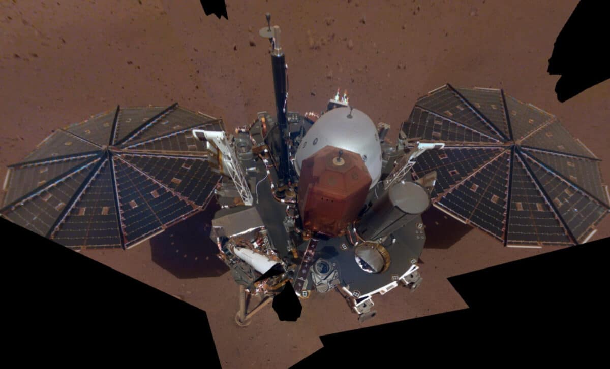 La primera selfie completa de InSight de la NASA en Marte