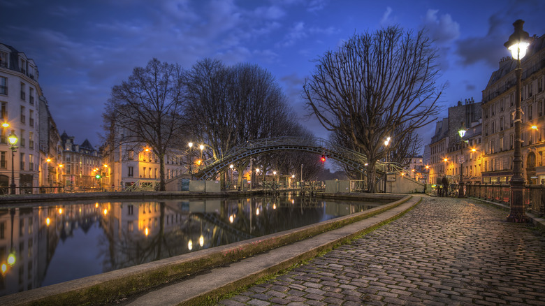 Canal San Martín de noche