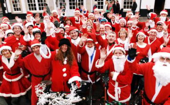 Papá Noel en bicicleta y otras historias El aclamado paseo ciclista benéfico desde París marca un hito en los 40 años
