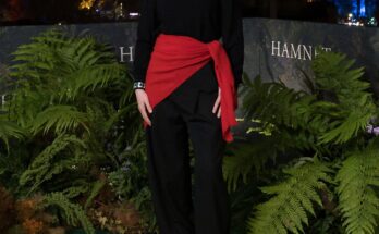 Jesse Buckley vistió Chanel en el photocall de 'Hamnet' en París