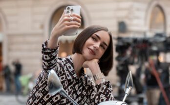 Por qué Emily tiene a Bob en la quinta temporada de 'Emily in Paris' según Lily Collins