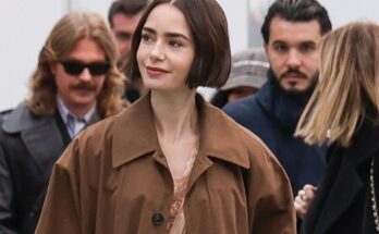 Lily Collins lució un mameluco con ribetes de encaje en Emily en la gira de prensa de París