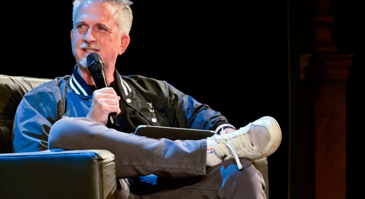 El debut en vivo de Netflix del podcast de Bill Simmons se realizará en enero