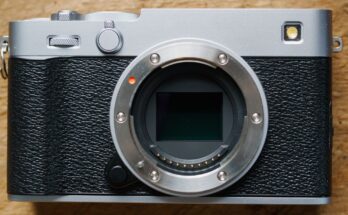 Revisión de la cámara sin espejo Fujifilm X-E5: ciencia del color compacta en un paquete retro