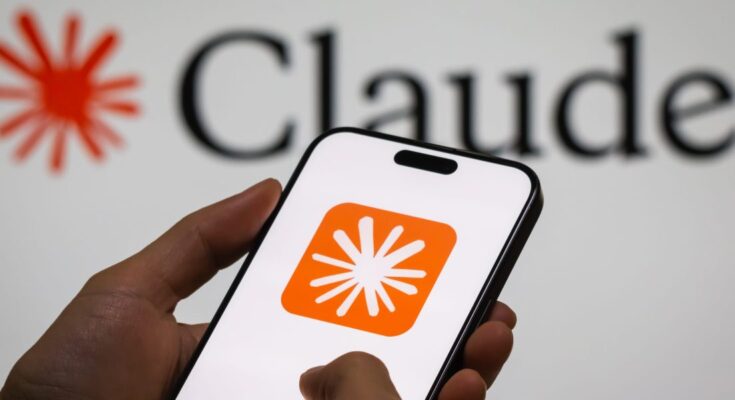 Anthropic estrena nube para atención médica y se asocia con HealthEx para registros médicos electrónicos de pacientes