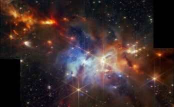 Web de la NASA descubre estrellas jóvenes similares al Sol forjándose y arrojando cristales comunes